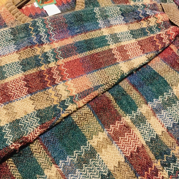 Boston Trader’s 90’s Beautiful Sweater - Picture 5 of 8